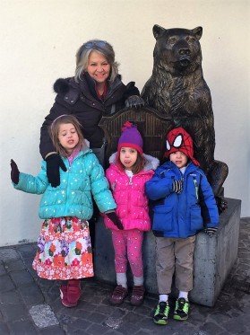 Linda and the 3 bears